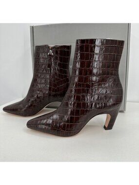 Everlane The Short Banana Heel Boot in Brown Crocodile Leather 8 Ankle Zip